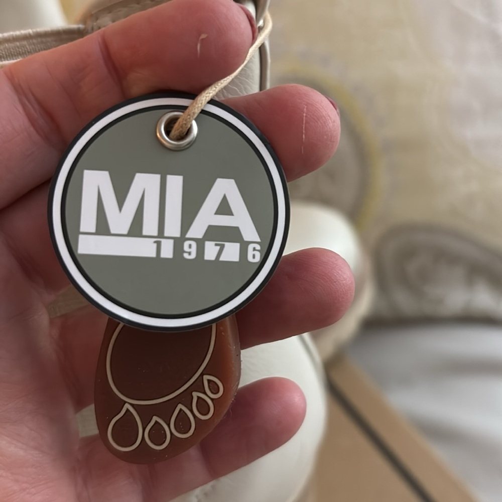 MIA Women's cream Ankle Boots with cute chunky heal size 9 - Picture 3 of 6